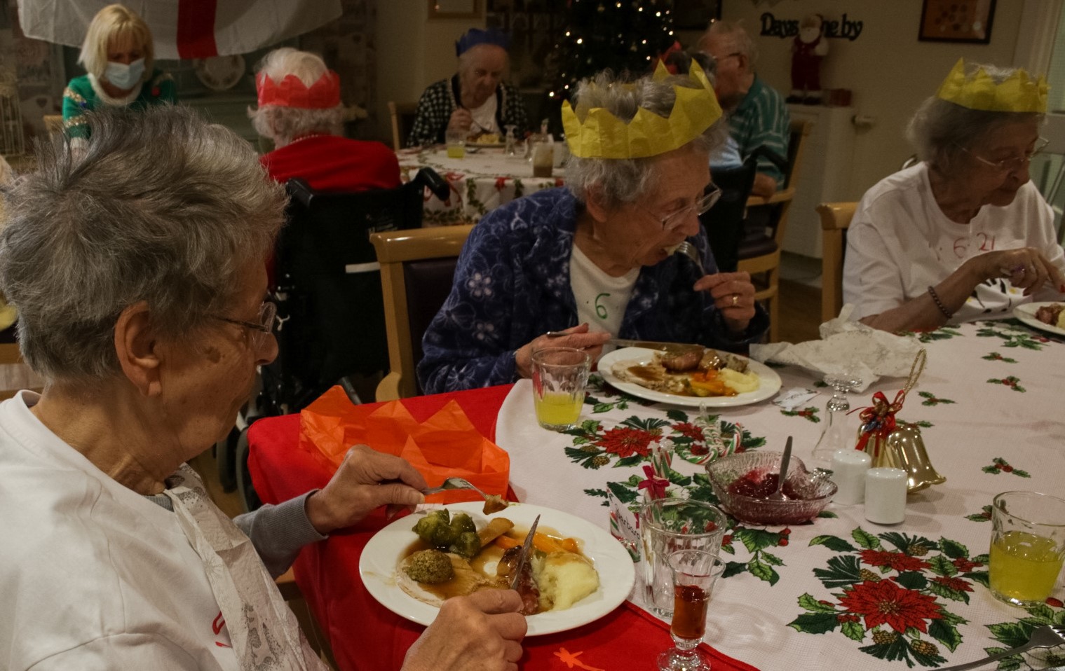 Lincoln care home Boultham Park House celebrates Christmas in June OSJCT